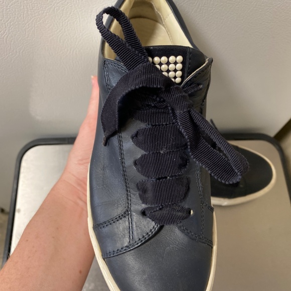 Attilio Giusti Leombruni Pearl Embellished Platform Sneakers - Picture 2 of 5